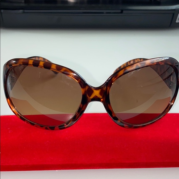 Sunglasses - Picture 7 of 8